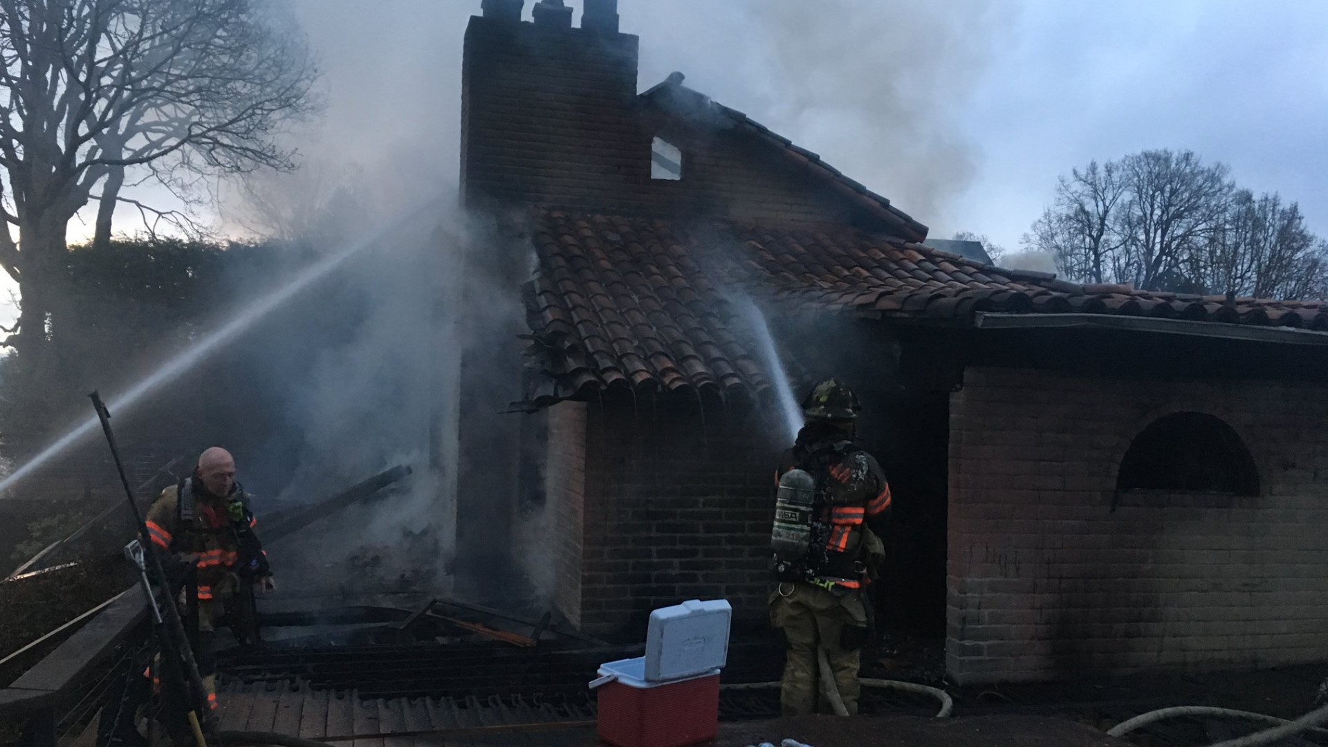 1 dies, 1 rescued in Fairview house fire | kgw.com