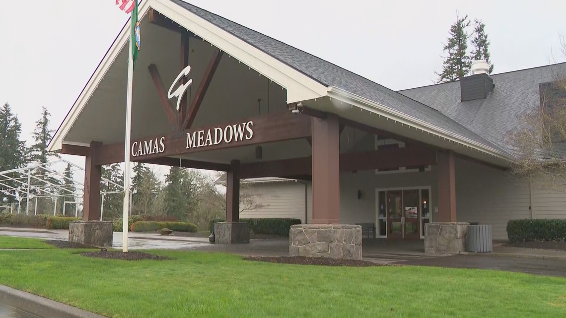 カマス警察、クリスマスイブにゴルフクラブのレストランに侵入した容疑で容疑者を逮捕