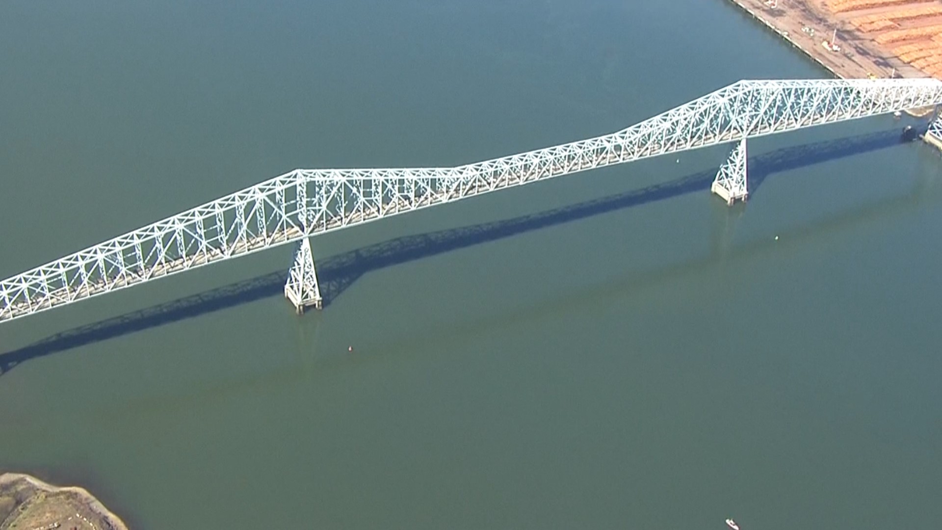 Lewis and Clark Bridge in Longview reopens ahead of schedule | kgw.com