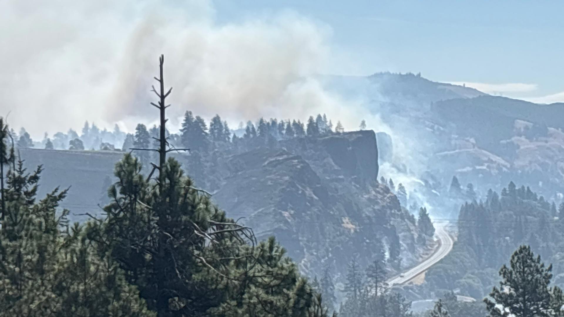 14 homes destroyed as fire grows to over 10,700 acres in Columbia River ...