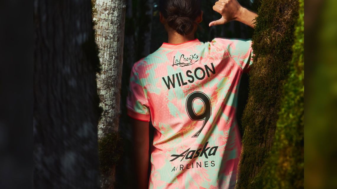 Portland Thorns unveil new Electric Bloom jersey | kgw.com