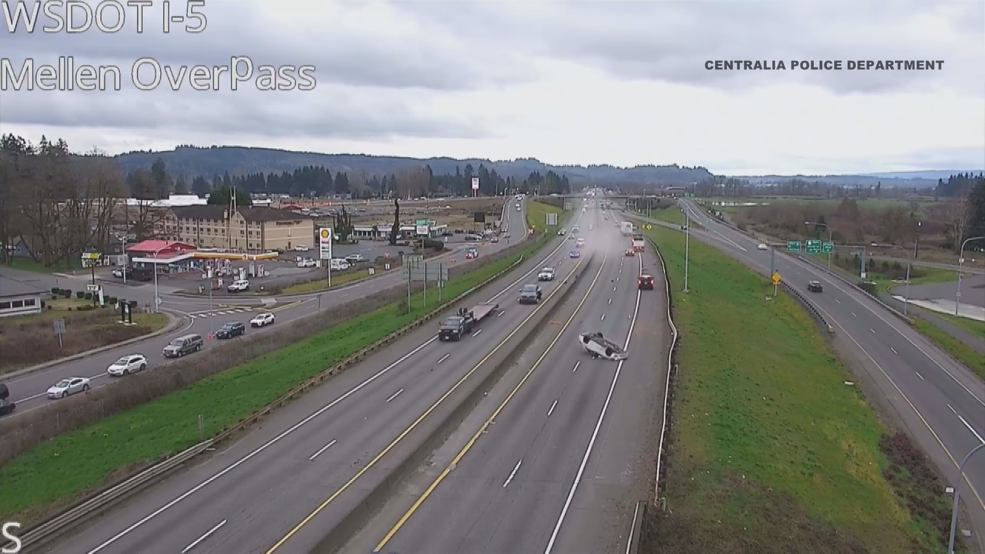 100 mph crash sends car skidding down I-5 in Washington police chase ...