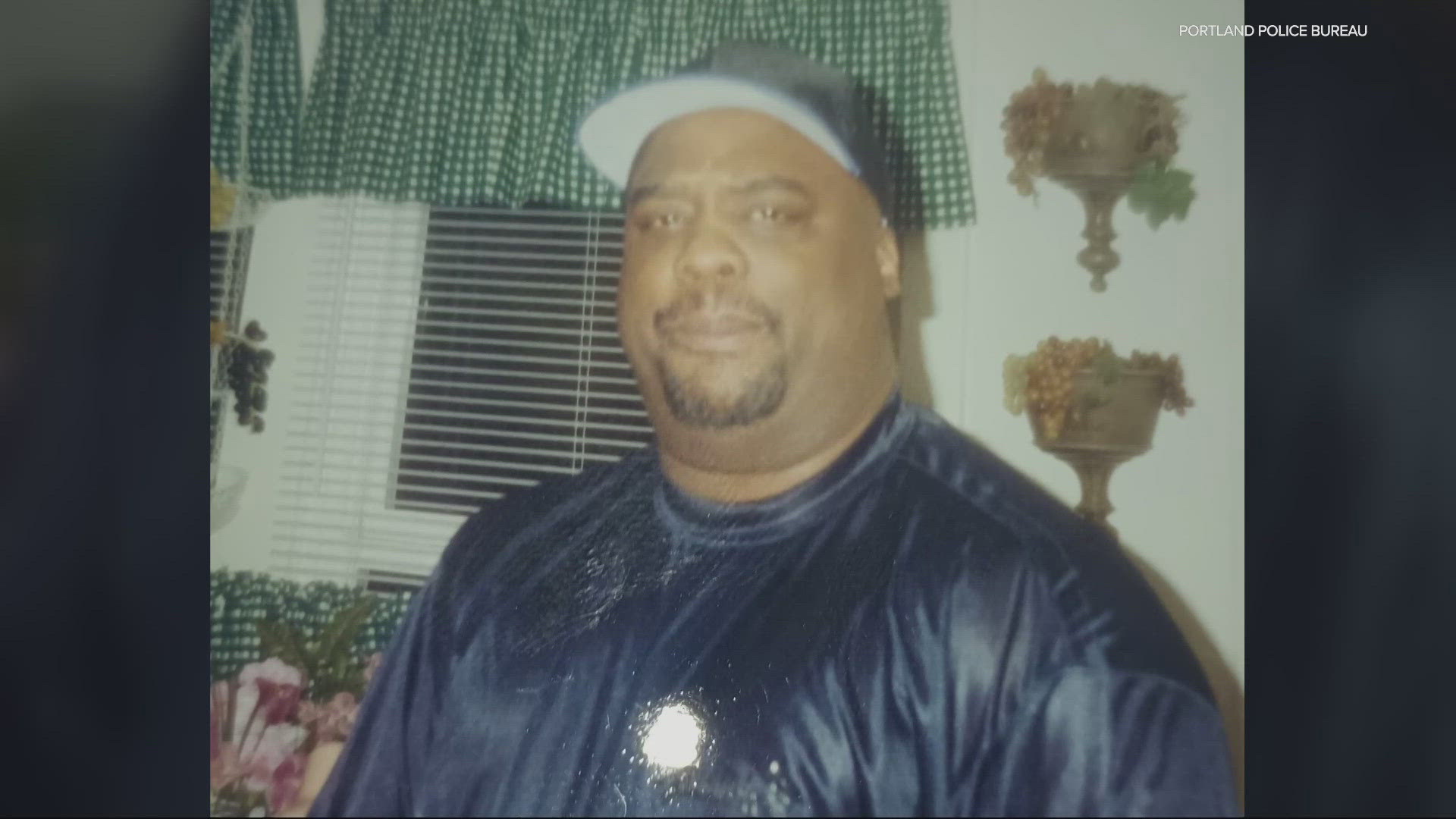 The family of Mark Davis claims Portland police failed to investigate an assault by the suspect that happened a day prior. They’re suing for wrongful death.