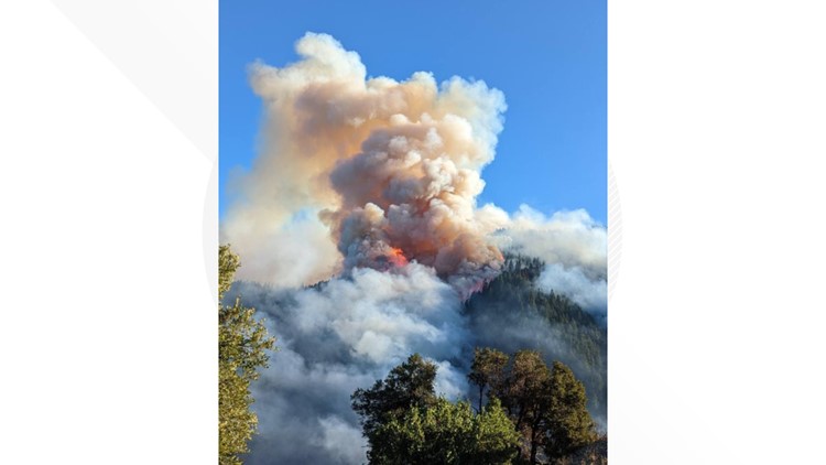 Oregon fire spreads, governor declares statewide emergency