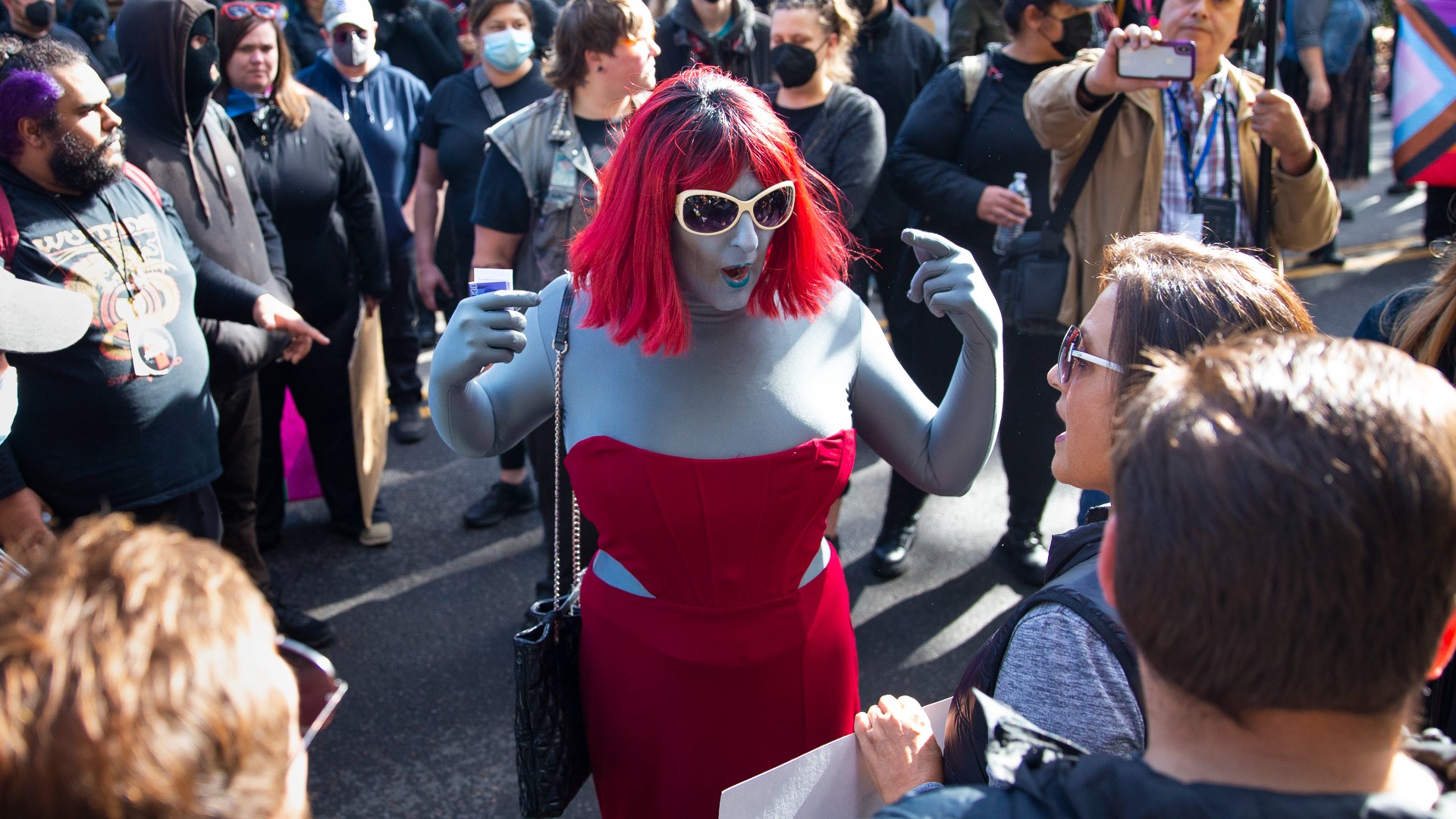 Drag story time at Eugene, Ore. pub draws guncarrying protesters