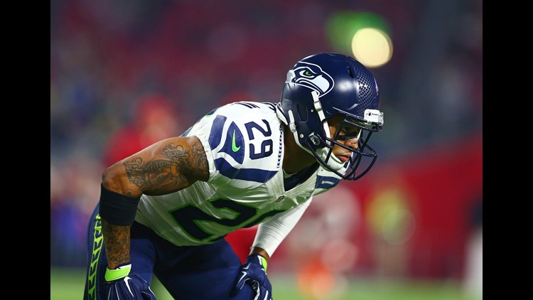 Seahawks' Earl Thomas out for year with broken leg