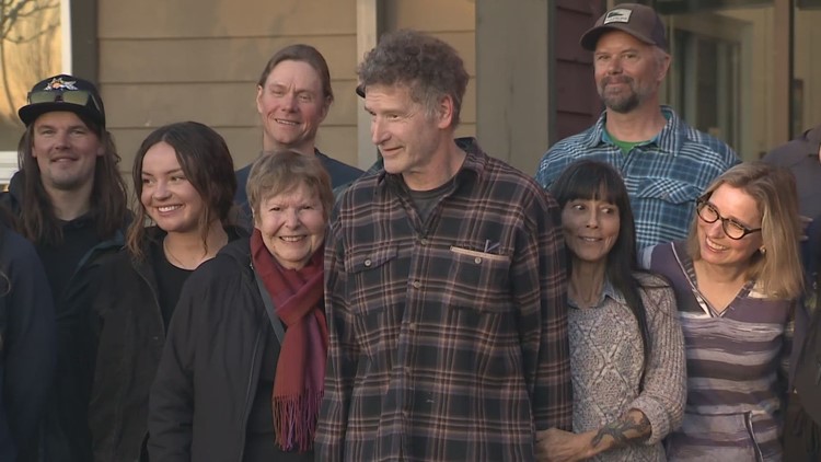 Passersby save man who went into cardiac arrest while skiing at Mount Baker