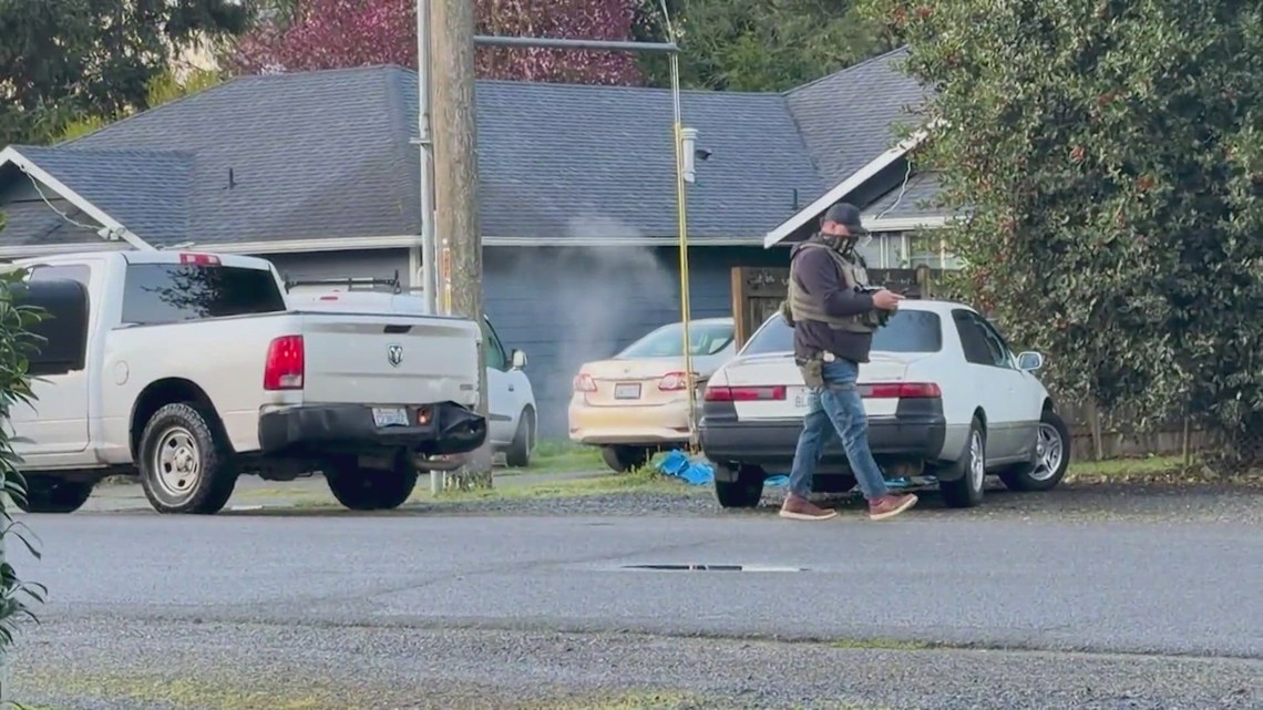 क्या आईसीई वाशिंगटन कानून तोड़ रहा है? प्रतिबंध के कुछ दिन बाद नकाबपोश एजेंट कैमरे में कैद