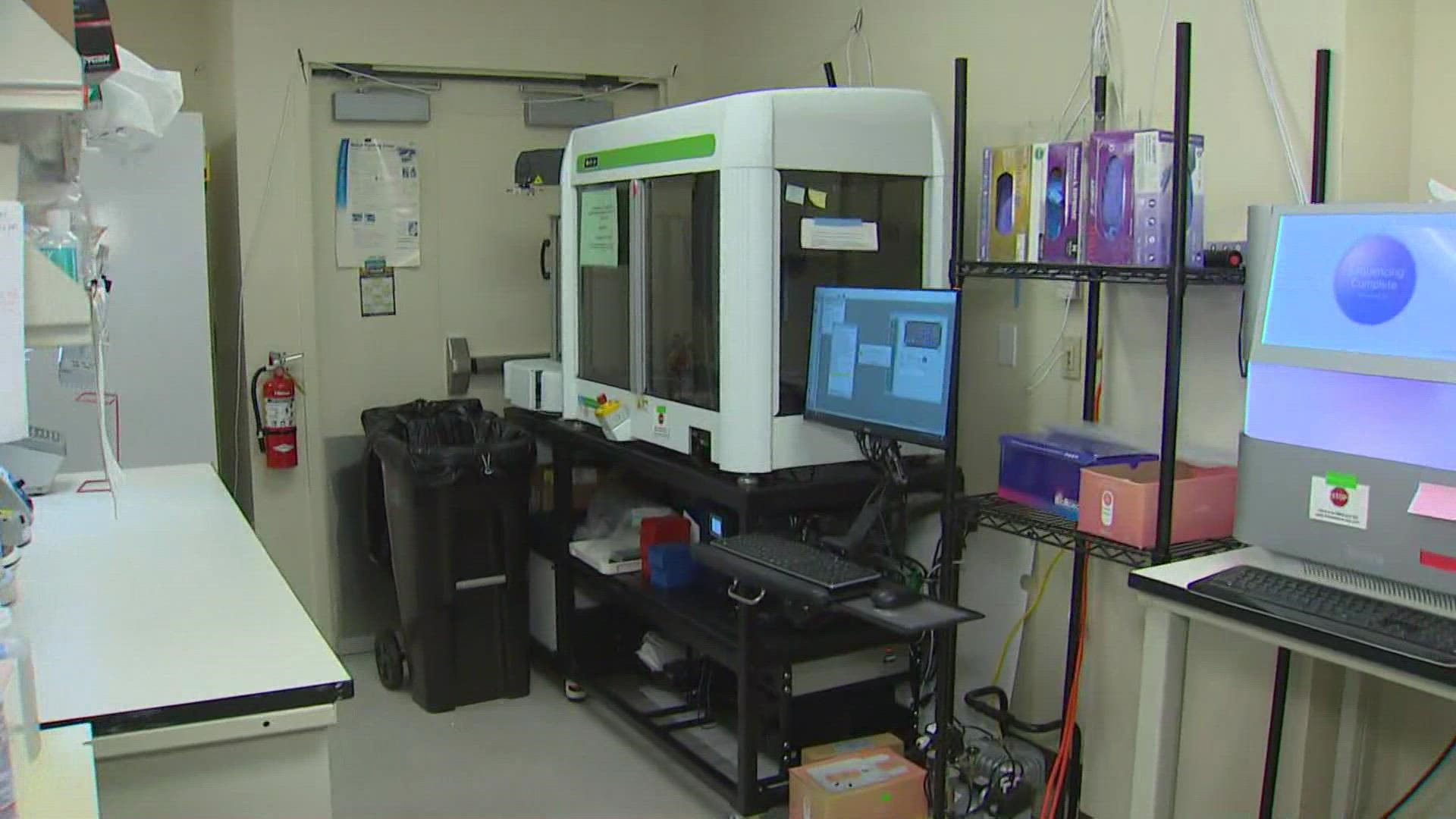 KING 5's Angeli Kakade gets an exclusive walkthrough of UW Medicine's genome sequencing lab as scientists attempt to locate cases of the omicron COVID-19 variant