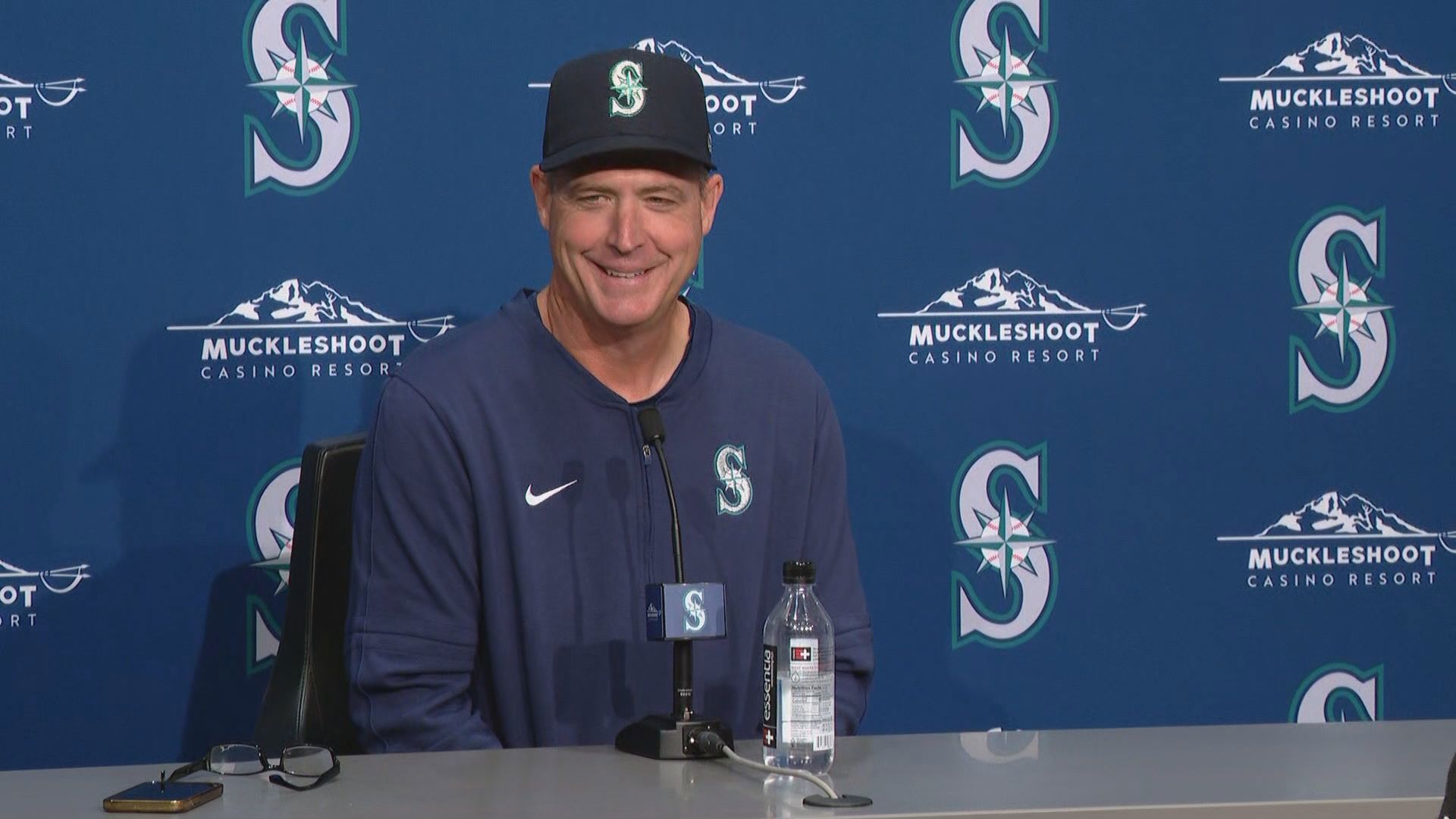 The Mariners organization named former player Dan Wilson as Scott Servais' replacement.