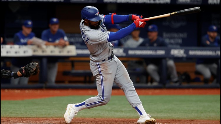 Mariners trade for Blue Jays All-Star OF Teoscar Hernández
