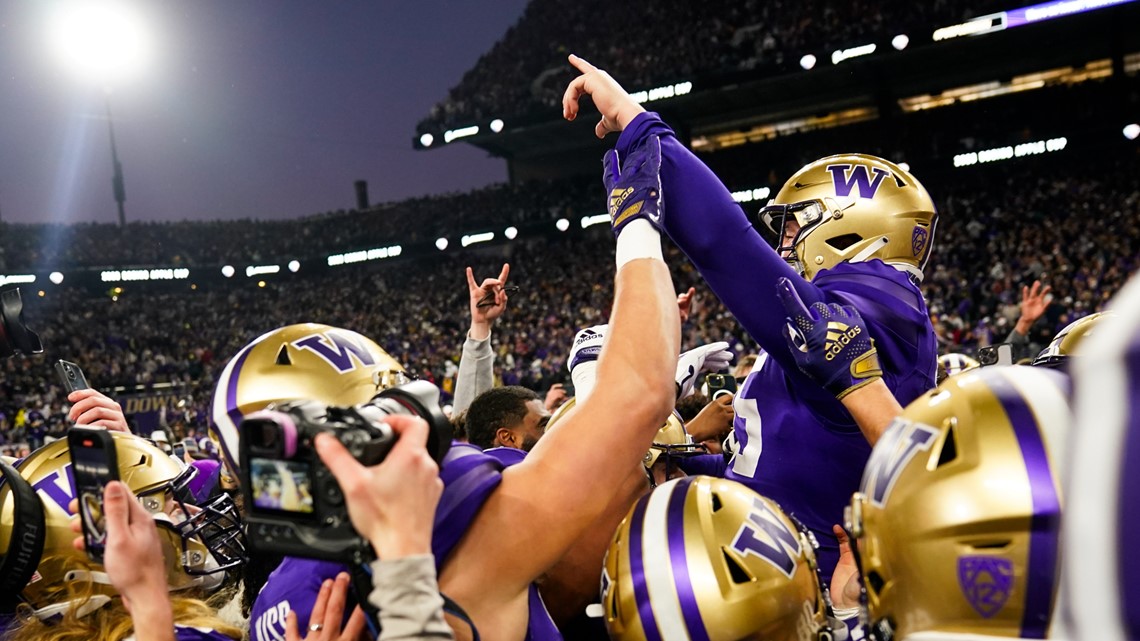 UW Huskies Win Apple Cup Over WSU Cougars In 115th Showdown | Kgw.com