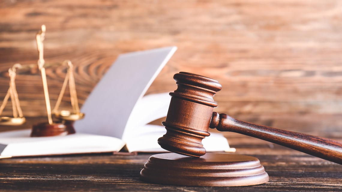 Trial begins for parents accused of starving teen to death | kgw.com