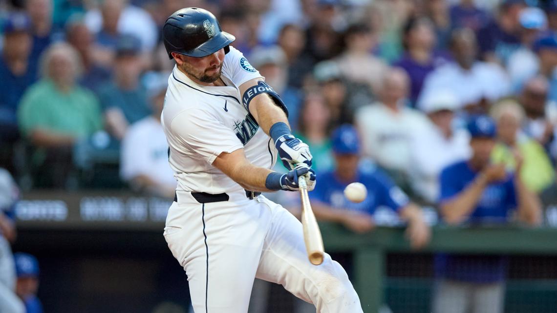 Raleigh extends MLB lead with 33rd homer in Mariners' win over Royals ...