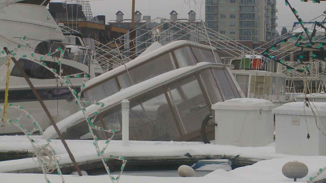 Seaplane and boats sink in Idaho lake, likely from winter weather - Vimarsana News