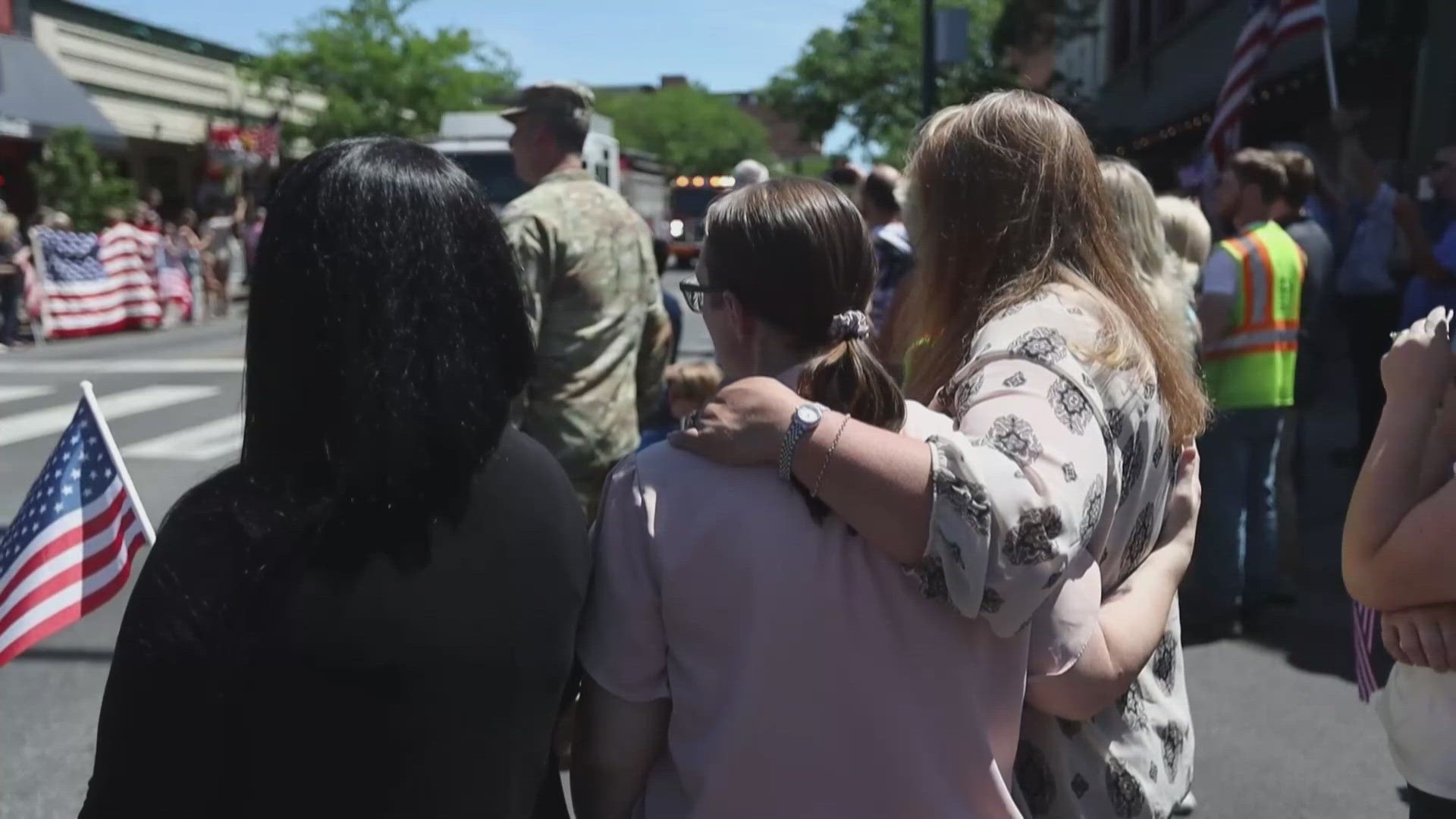 Crowds honor fallen Coeur d'Alene firefighters, support families | kgw.com