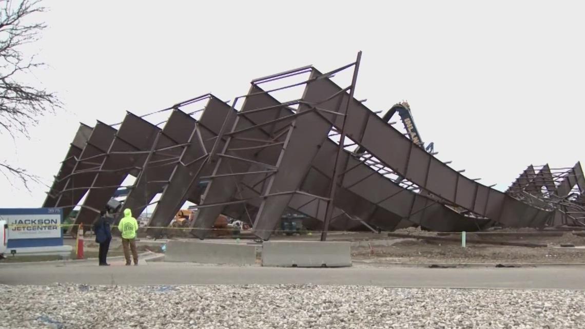 3 Dead 9 Injured After Hangar Collapse Near Boise Airport Kgw Com   E33a0838 Af48 4a80 A3a1 31e2a903b2fb 1140x641 