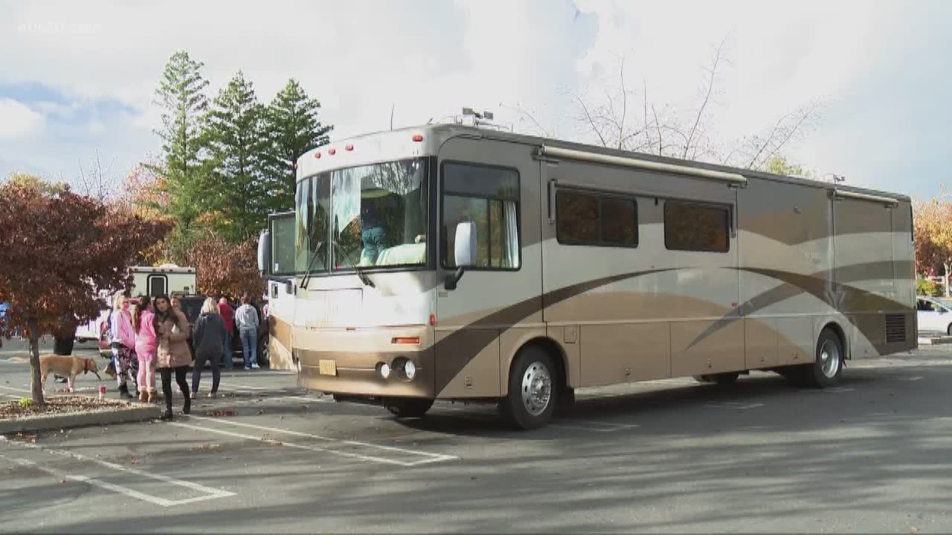 Patrick and Barbara Whitmore drove over 8 hours from Beavercreek, Oregon to donate their RV to a single mother who lost her home in the Camp Fire.