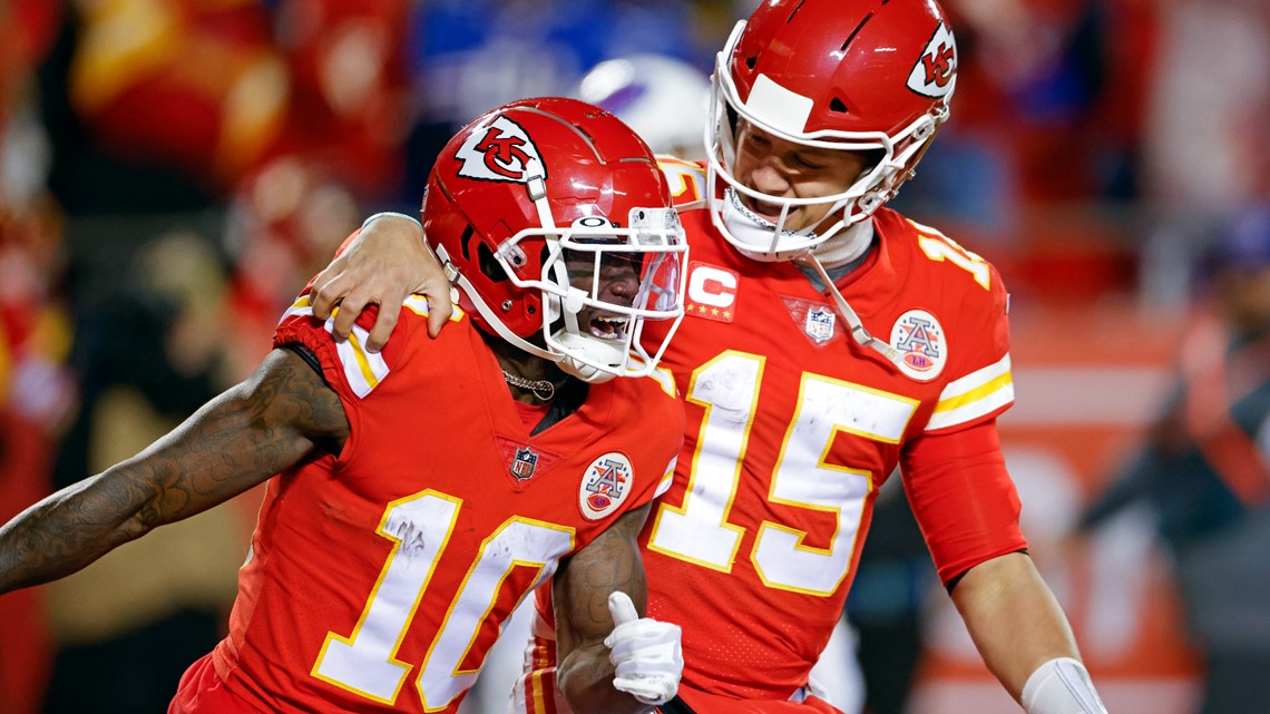 Tyreek Hill traded to Dolphins: All-Pro WR releases farewell statement to  Chiefs, Kansas City 