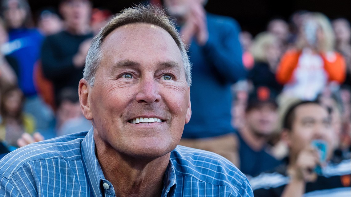 Download San Francisco 49ers Legend Dwight Clark Wallpaper