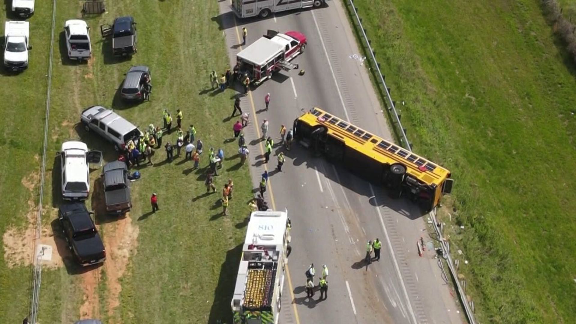 Students trapped in overturned school bus on I-77 in South Carolina ...