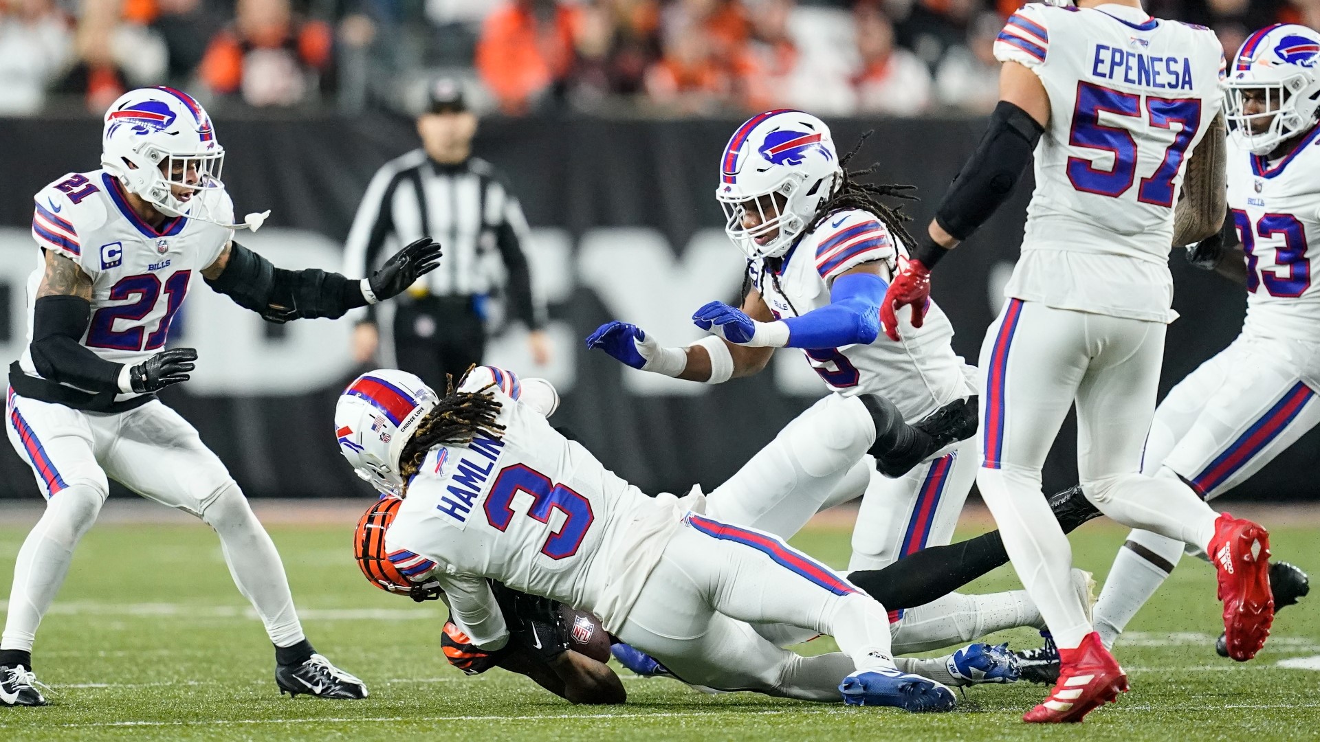 Bills safety Damar Hamlin was taken off the field with an apparent serious injury after making a tackle on Bengals wide receiver Tee Higgins.