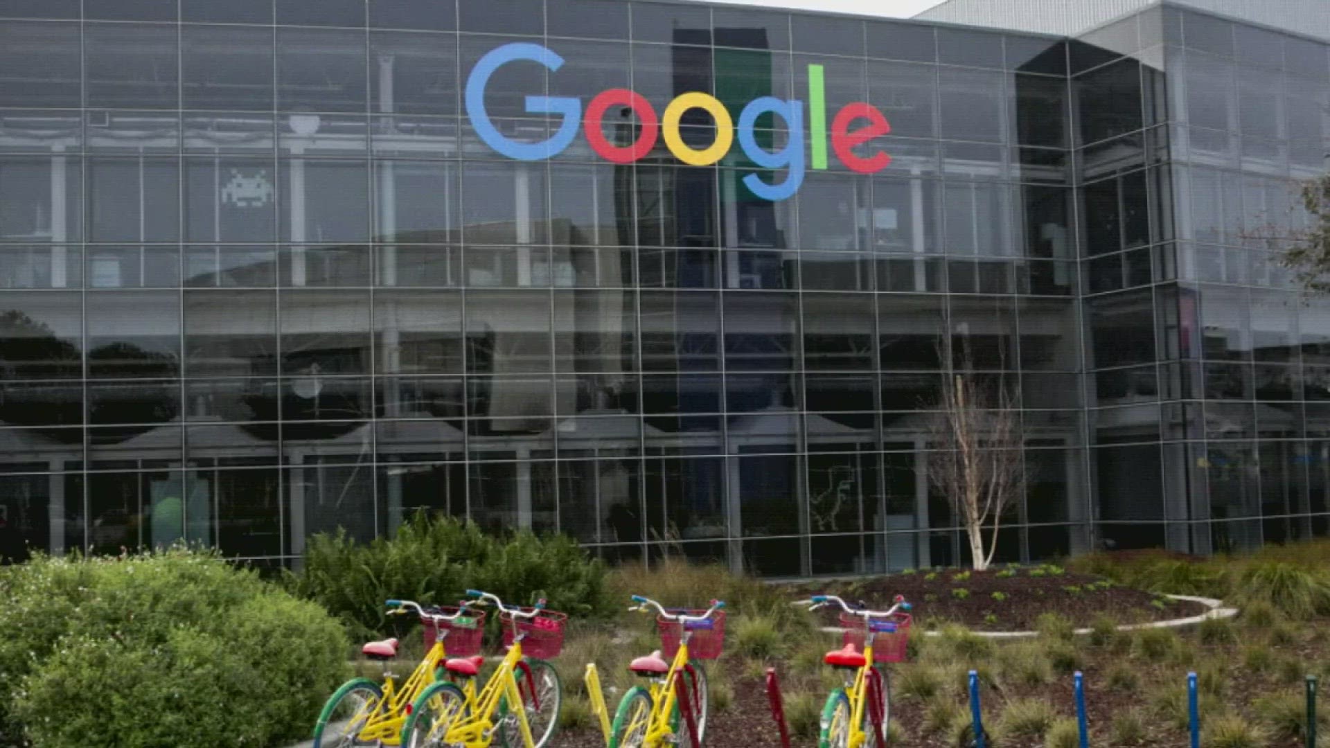 Google is accused of making exclusive deals with phone companies to make its search engine the default for customers.