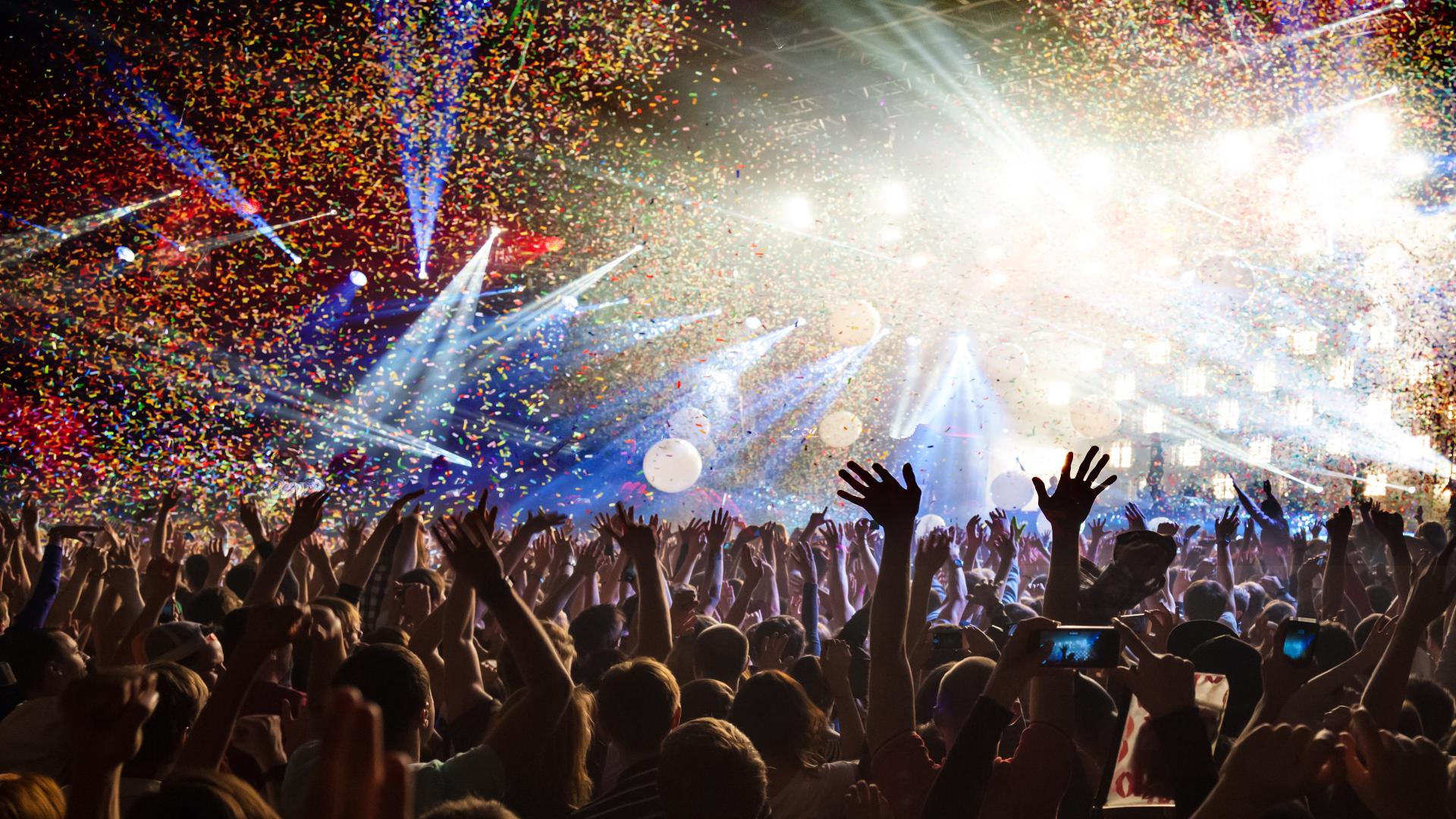 Woman paralyzed after man falls from tree onto her at Kentucky music ...